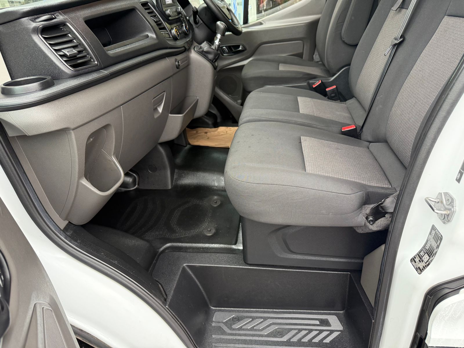 2020 Ford Transit 2.0L Diesel Manual - 116k Miles - Thumbnail 24