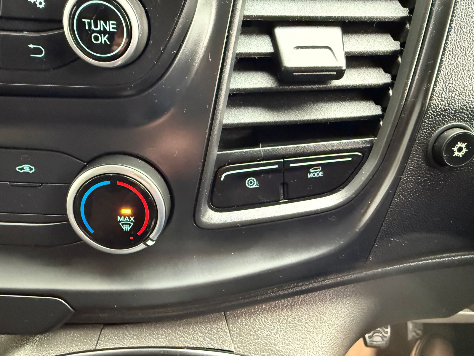 2020 Ford Transit 2.0L Diesel Manual - 116k Miles - Thumbnail 28