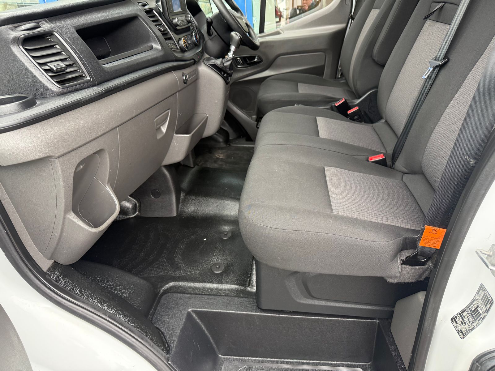 2019 Ford Transit 2.0L Diesel Manual - 77,000 Miles - Thumbnail 20