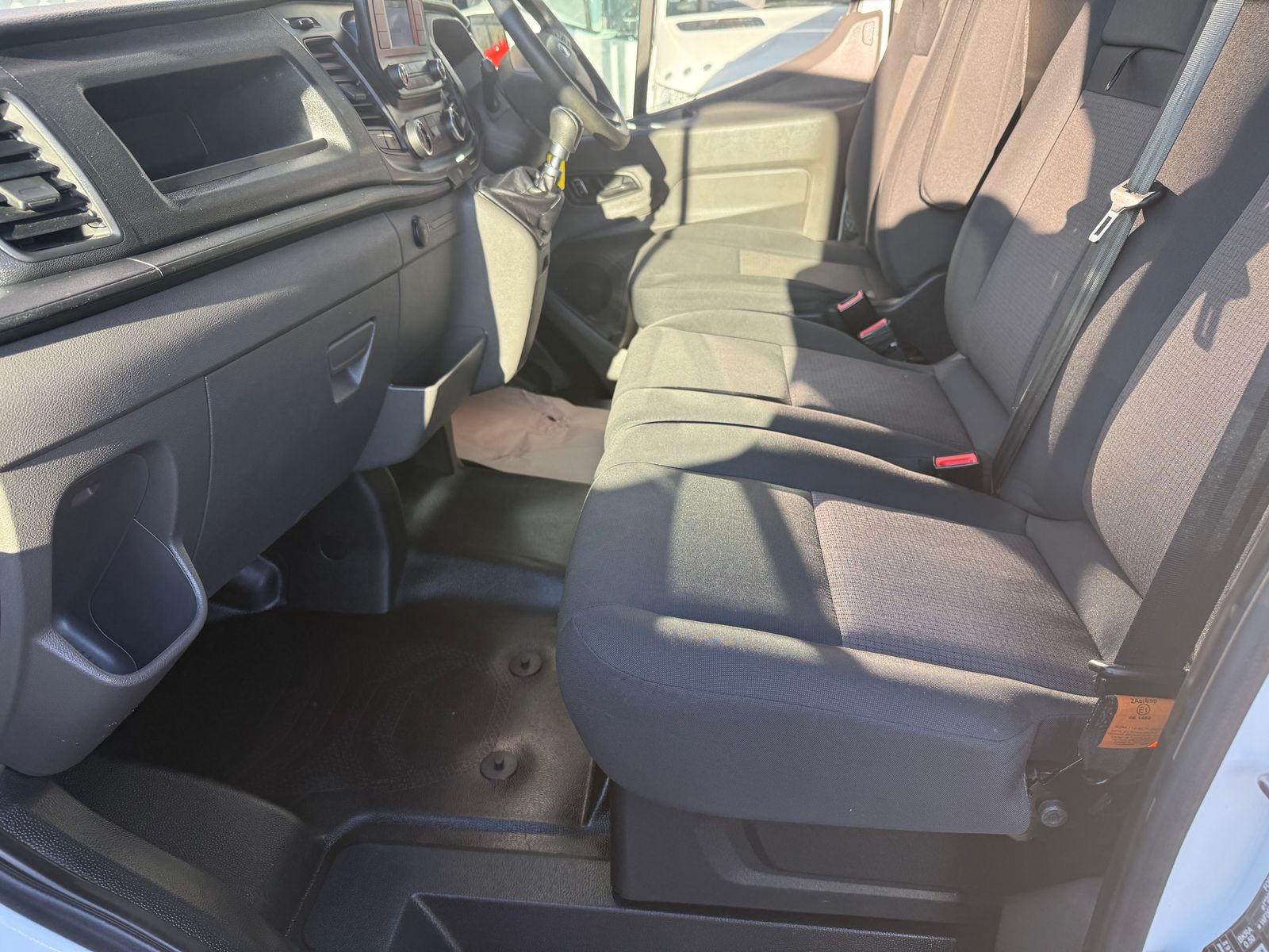 2022 Ford Transit 2.0L Diesel Manual - 78,000 Miles - Thumbnail 20