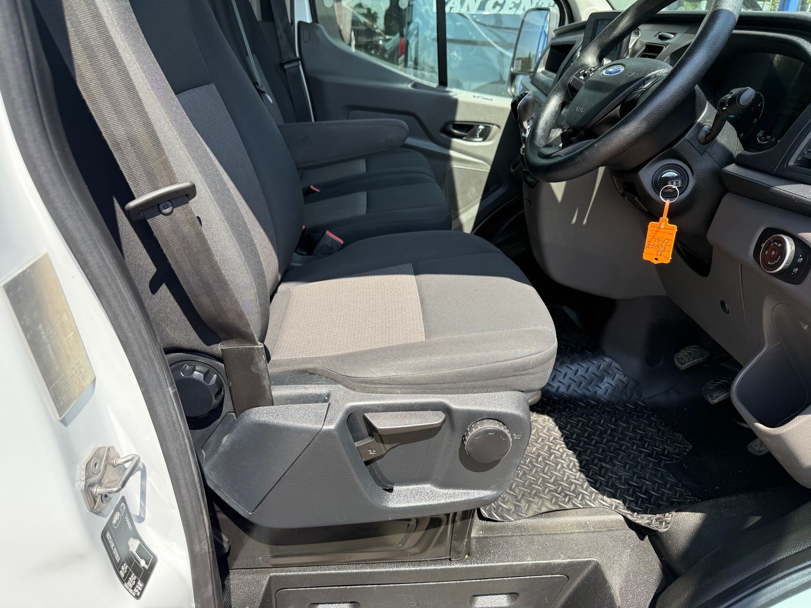 2022 Ford Transit 2.0L Diesel Manual - 55,000 Miles - Thumbnail 26