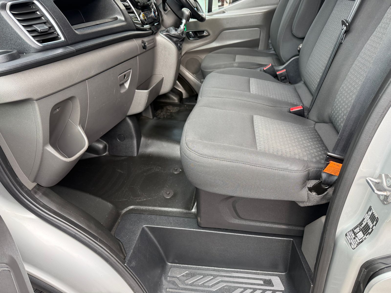 2022 Ford Transit 2.0L Diesel Manual - 57,000 Miles - Thumbnail 22