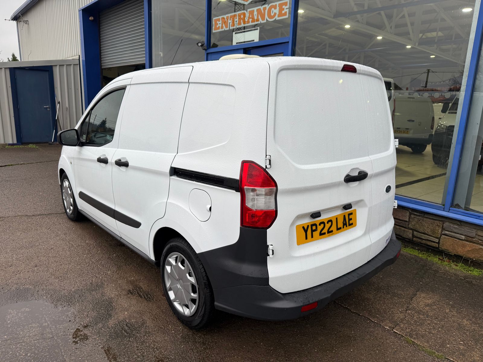 2022 Ford Transit Courier 1.5L Diesel Manual - Thumbnail 10