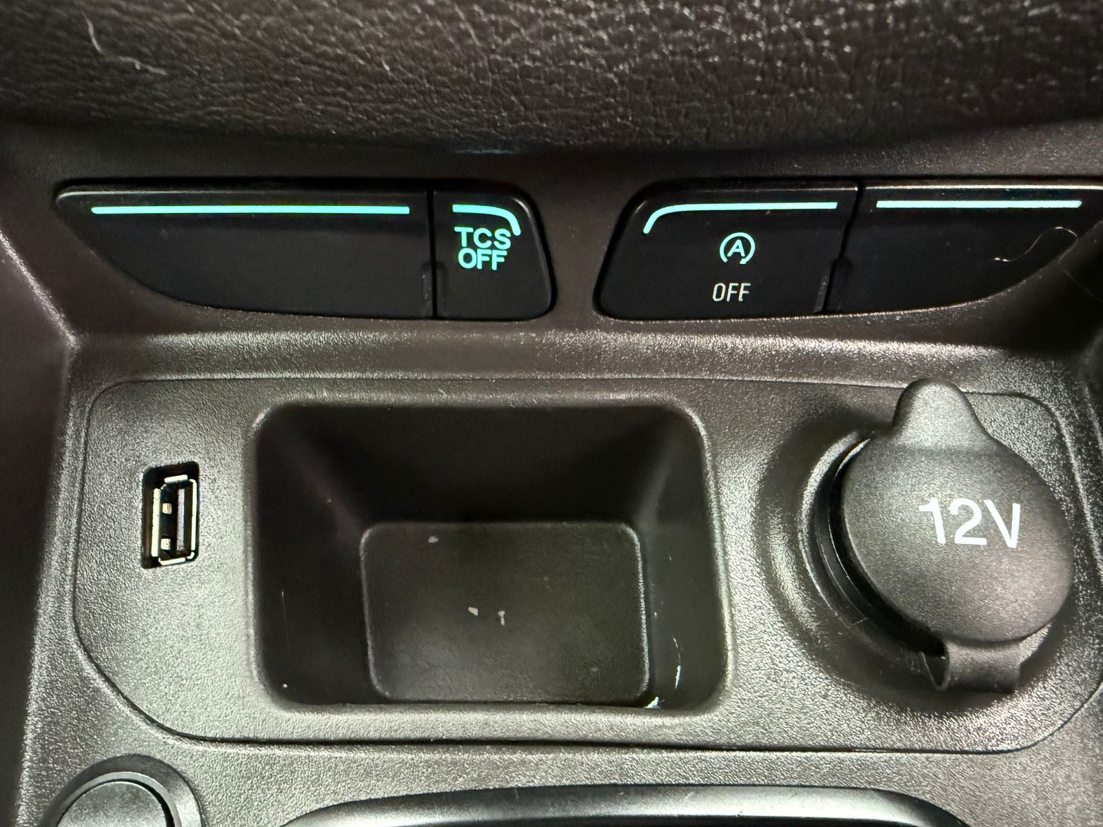 2022 Ford Transit Courier 1.5L Diesel Manual - Thumbnail 30