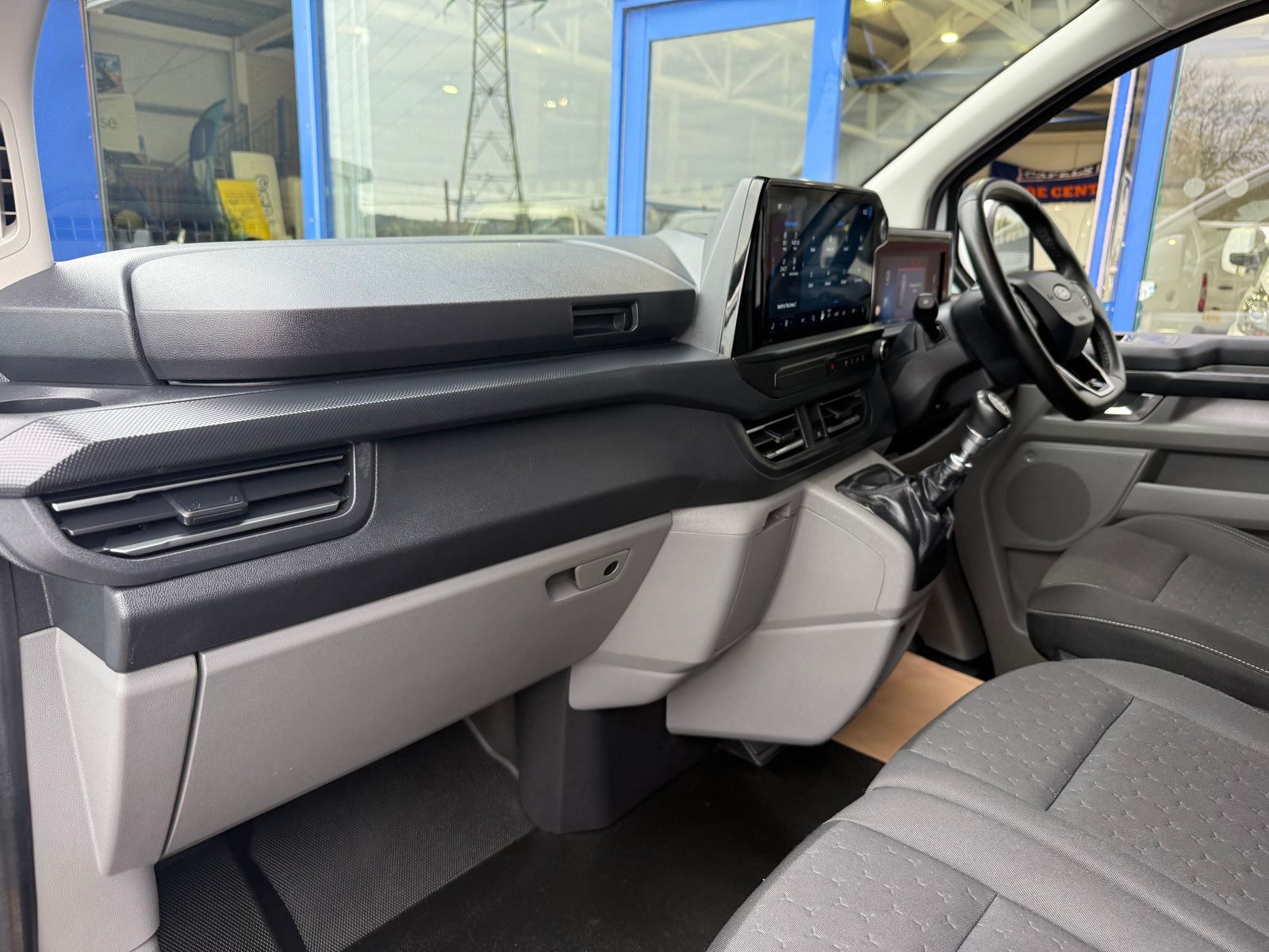 2024 Ford Transit Custom 2.0L Diesel Manual - Thumbnail 22