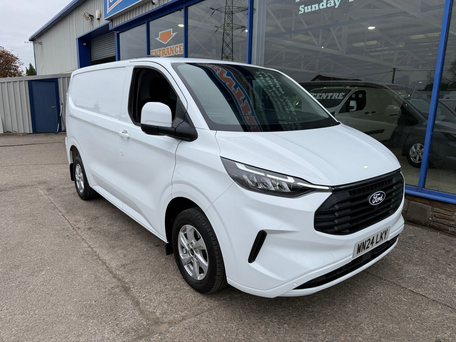 2024 Ford Transit Custom 2.0L Diesel Manual - Thumbnail 18