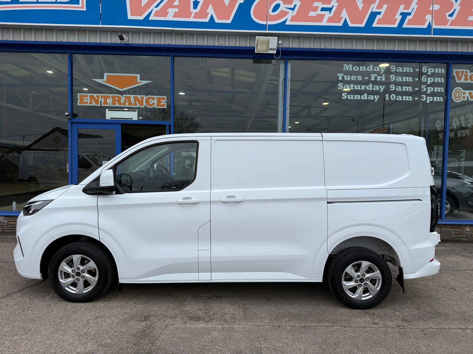 2024 Ford Transit Custom 2.0L Diesel Manual - Thumbnail 8