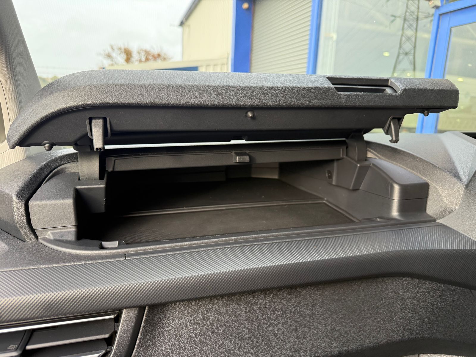 2024 Ford Transit Custom 2.0L Diesel Manual - Thumbnail 24