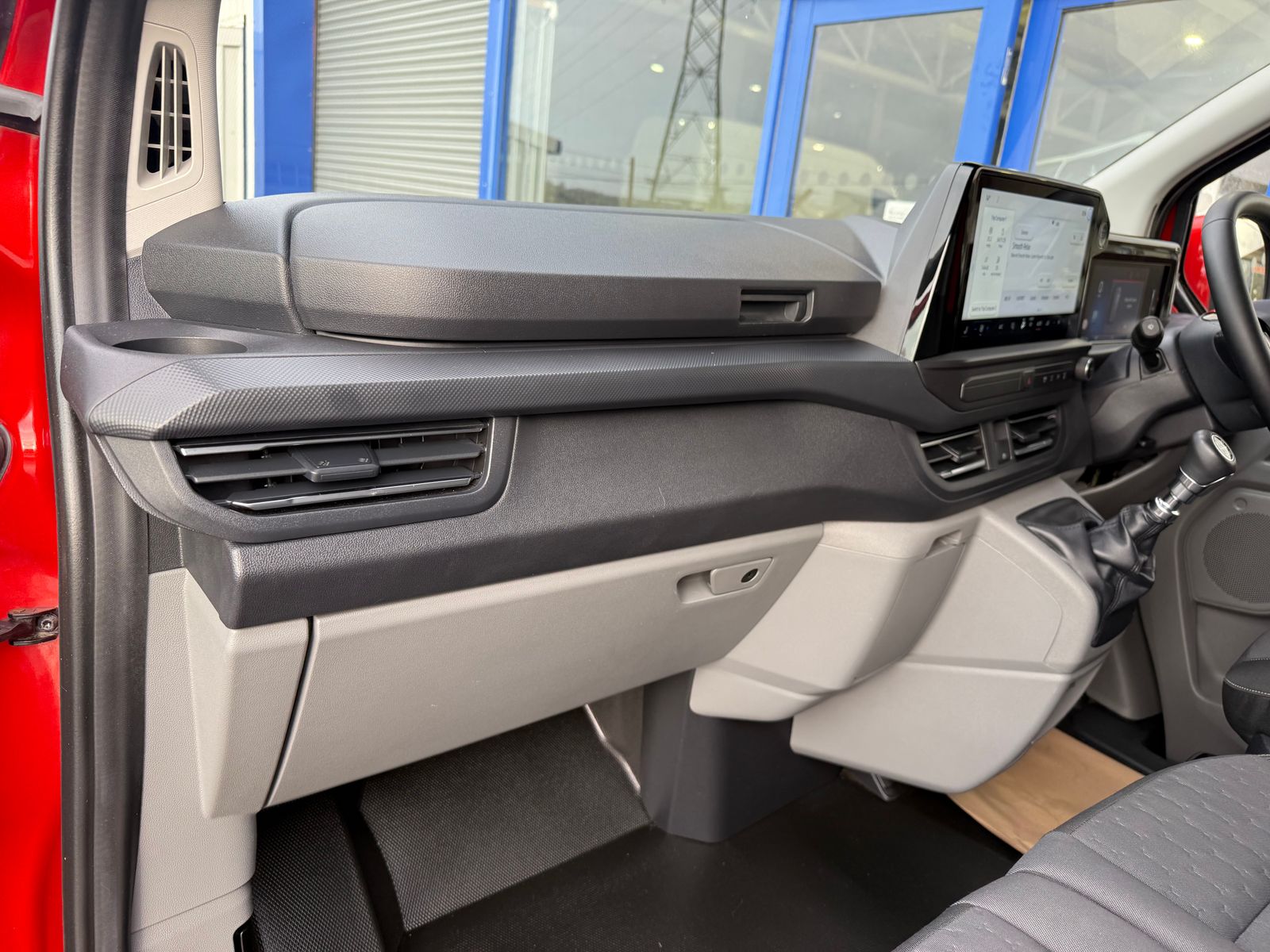 2024 Ford Transit Custom 2.0L Diesel Manual - Thumbnail 22