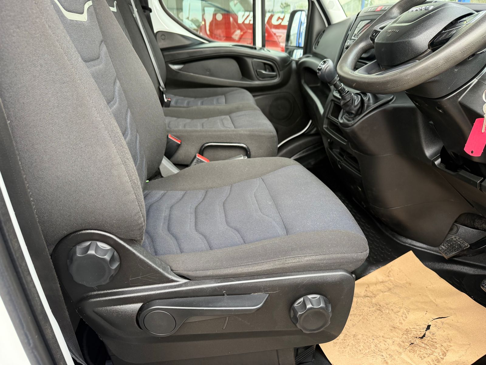 2021 IVECO DAILY 2.3L Diesel Manual - 90,000 Miles - Thumbnail 24