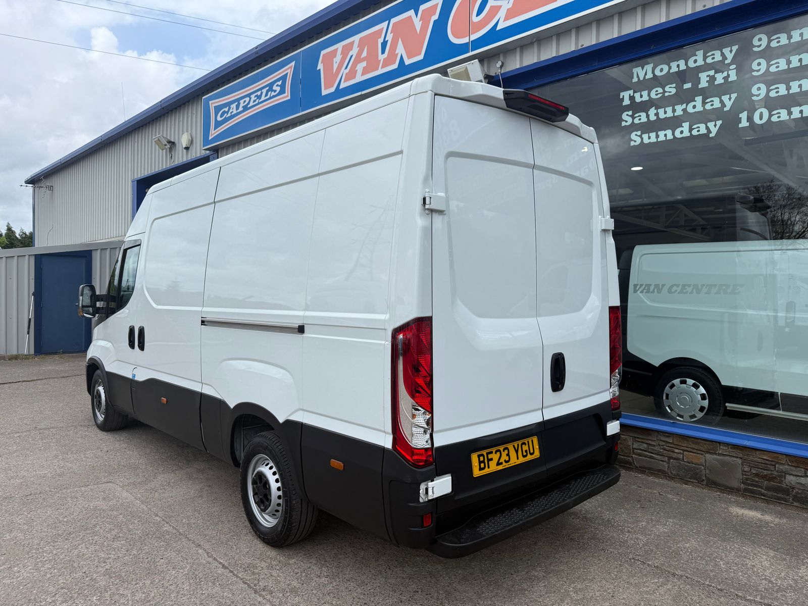 2023 IVECO DAILY 2.3L Diesel Manual - 22,000 Miles - Thumbnail 10