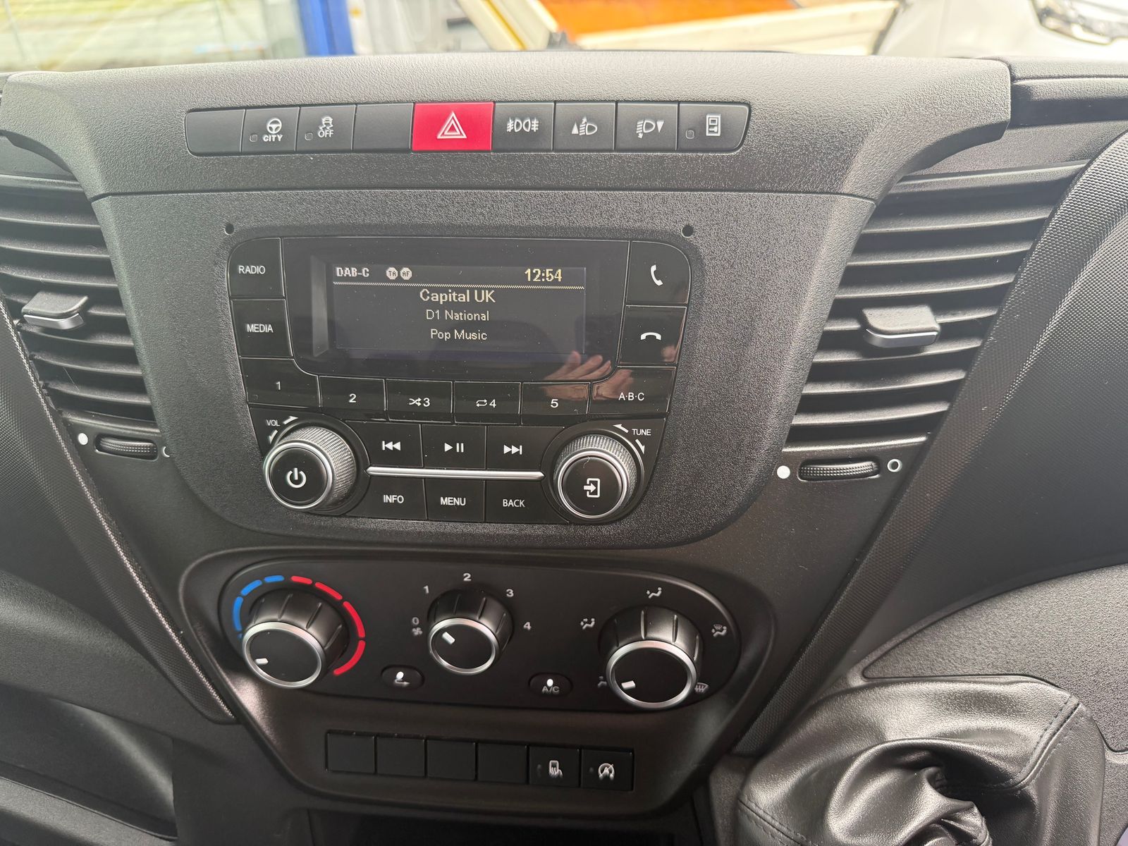2023 IVECO DAILY 2.3L Diesel Manual - 22,000 Miles - Thumbnail 28