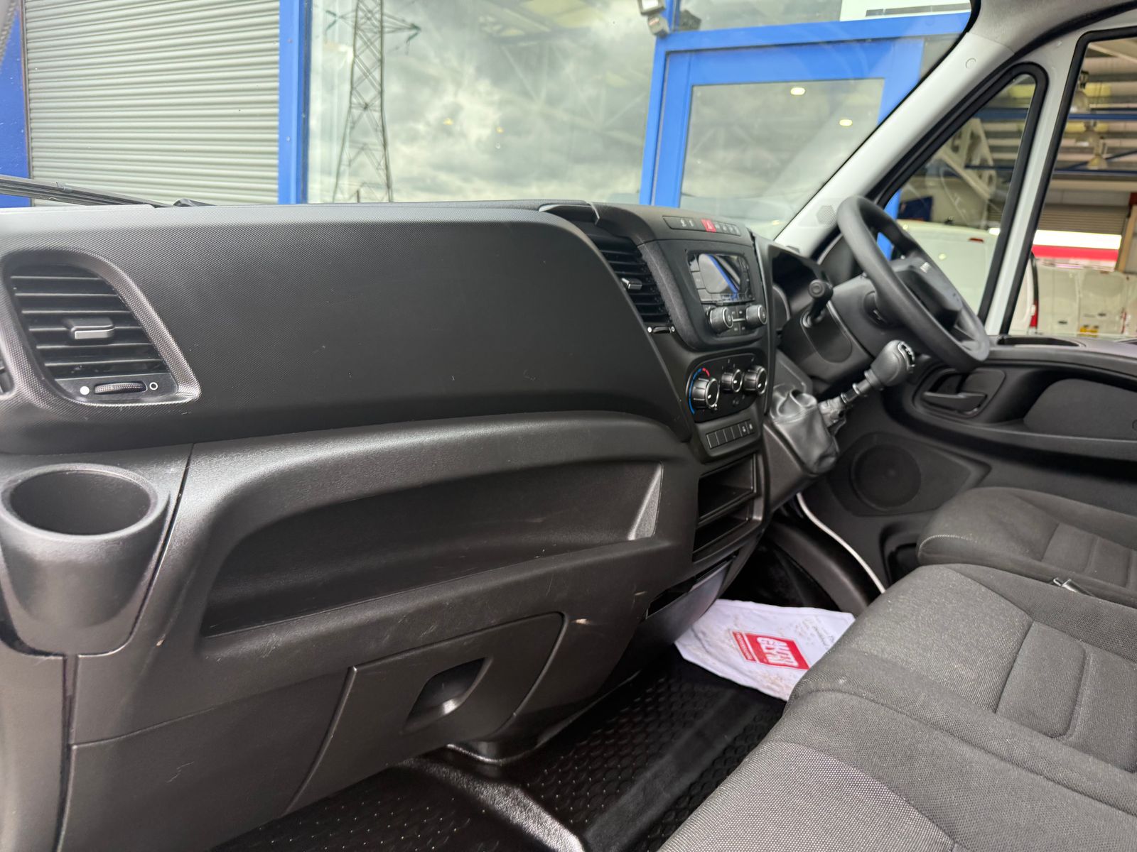 2023 IVECO DAILY 2.3L Diesel Manual - 22,000 Miles - Thumbnail 22