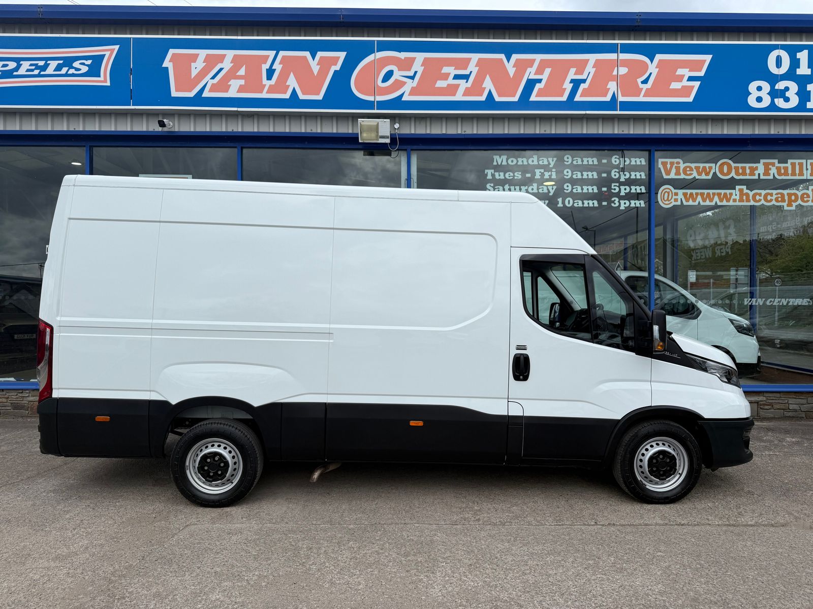 2023 IVECO DAILY 2.3L Diesel Manual - 22,000 Miles - Thumbnail 16