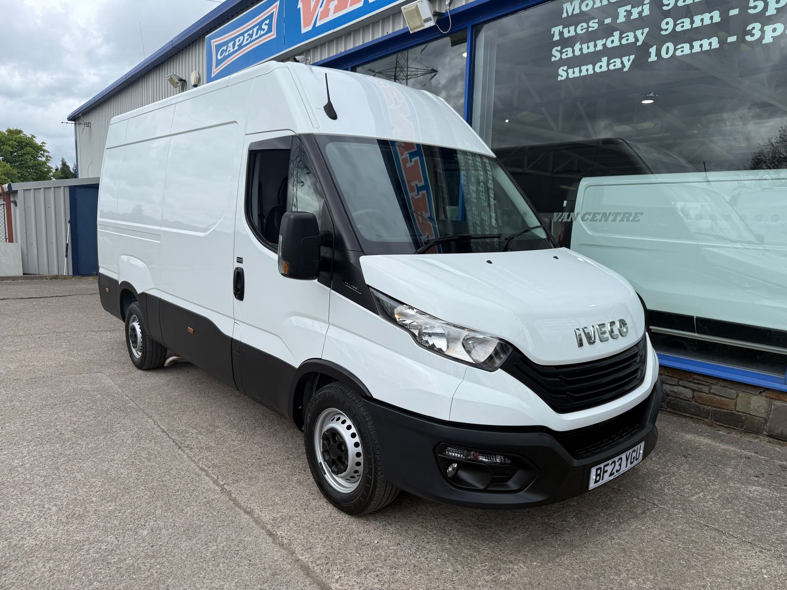 2023 IVECO DAILY 2.3L Diesel Manual - 22,000 Miles - Thumbnail 18