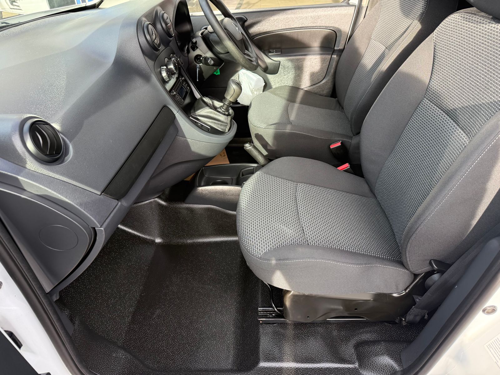 2021 MERCEDES-BENZ CITAN 1.5L Diesel Manual - Thumbnail 20