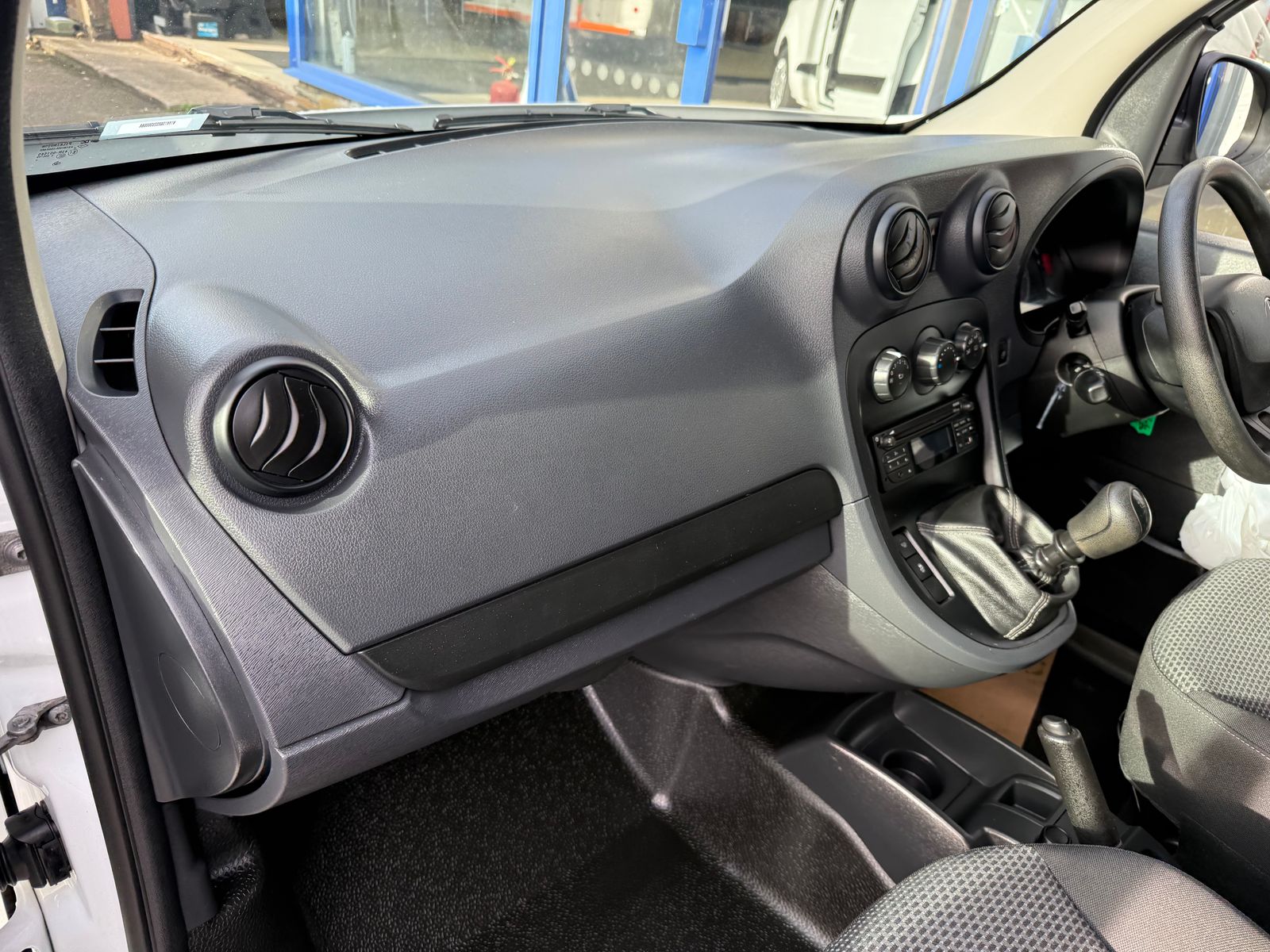2021 MERCEDES-BENZ CITAN 1.5L Diesel Manual - Thumbnail 22