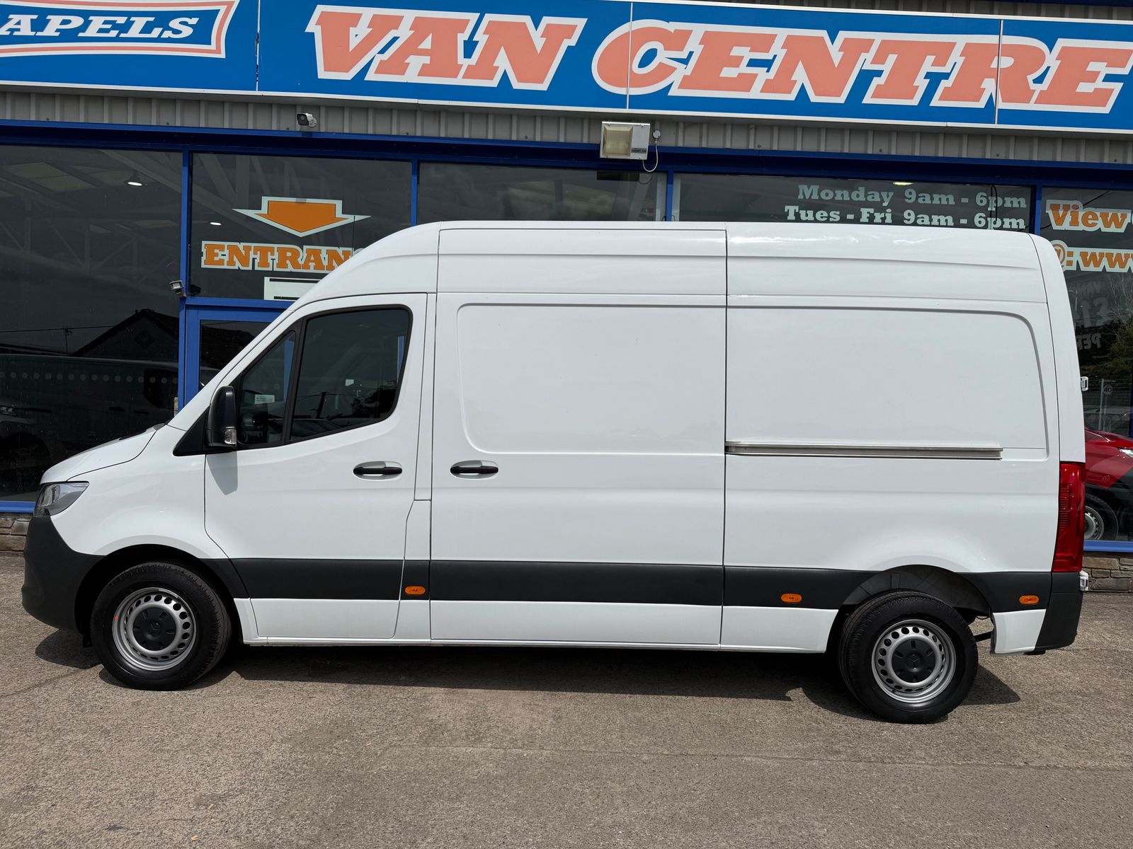 2024 Mercedes-Benz Sprinter 1.9L Diesel Manual - Thumbnail 8