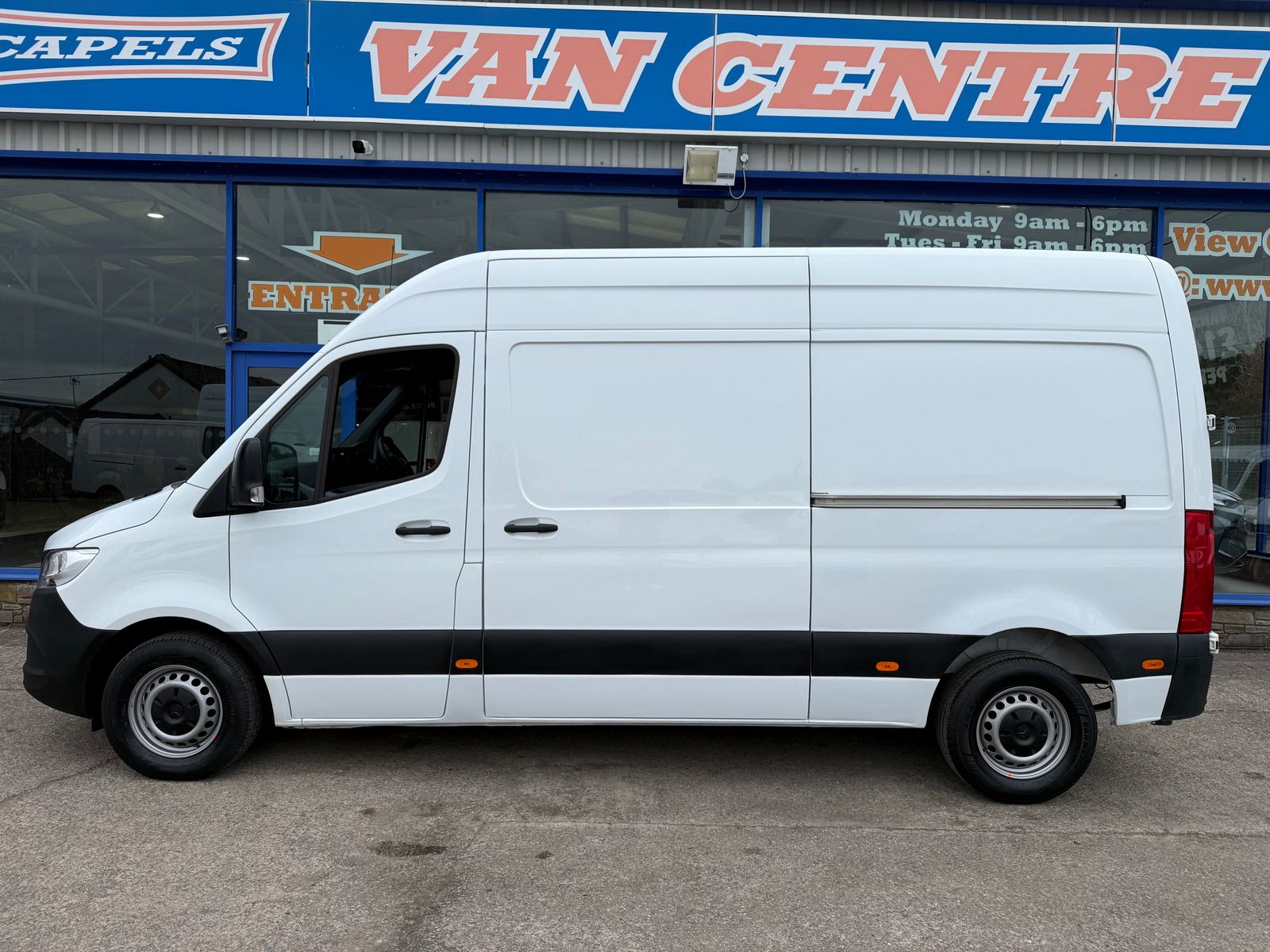 2024 Mercedes-Benz Sprinter 1.9L Diesel Manual - Thumbnail 8