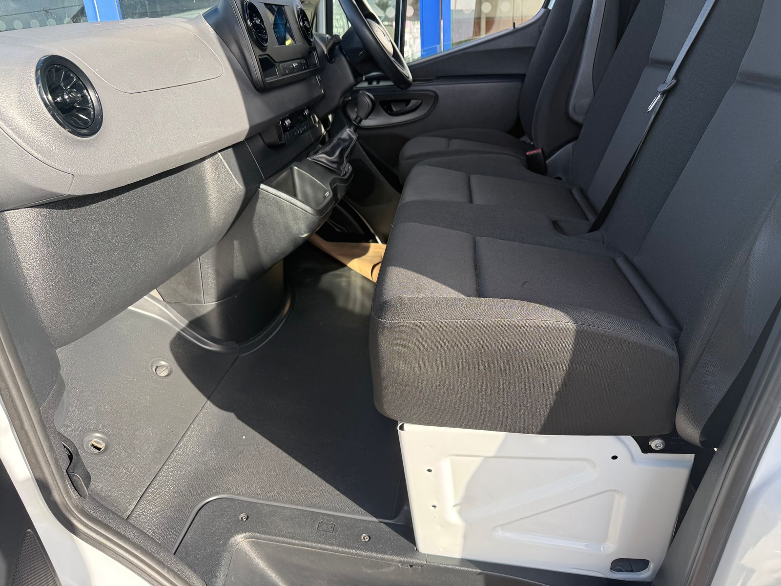 2024 Mercedes-Benz Sprinter 1.95L Diesel Manual - Thumbnail 26