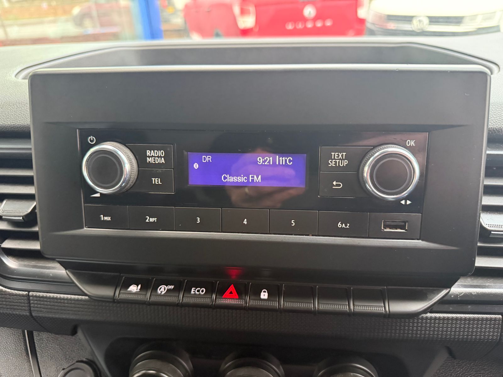 2022 Nissan Primastar 2.0L Diesel Manual - 52,000 Miles - Thumbnail 28