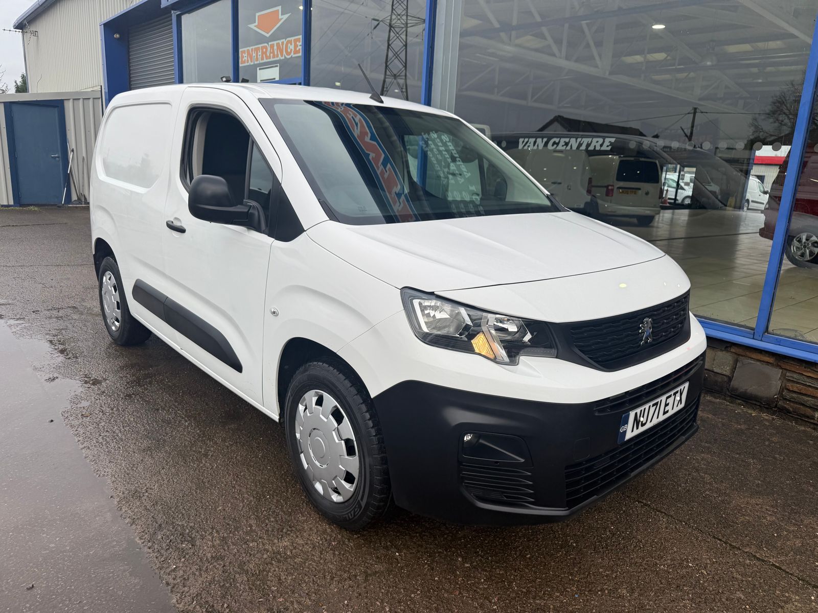 2021 PEUGEOT PARTNER 1.5L Diesel Manual Van - Thumbnail 18