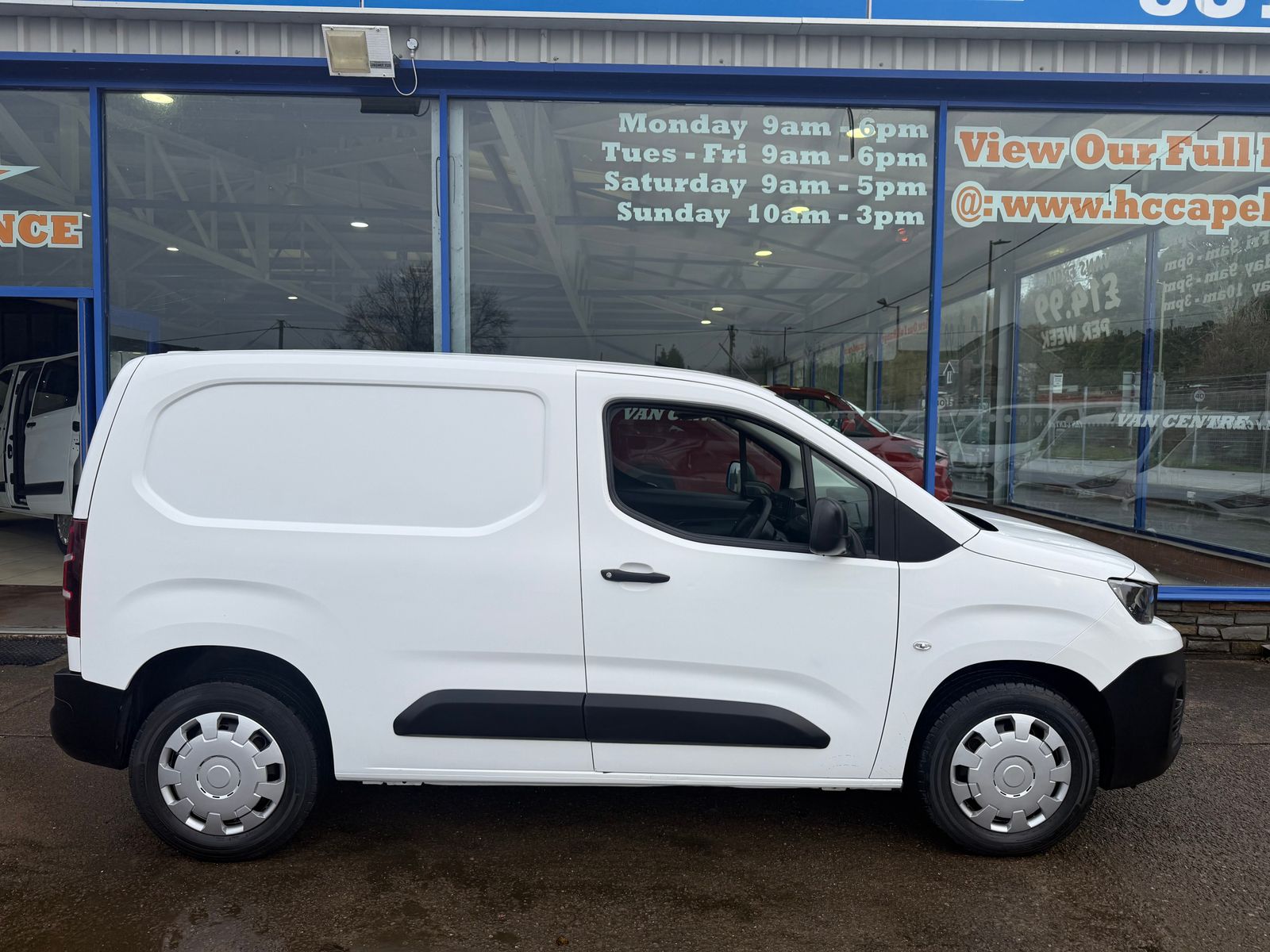 2021 PEUGEOT PARTNER 1.5L Diesel Manual Van - Thumbnail 16