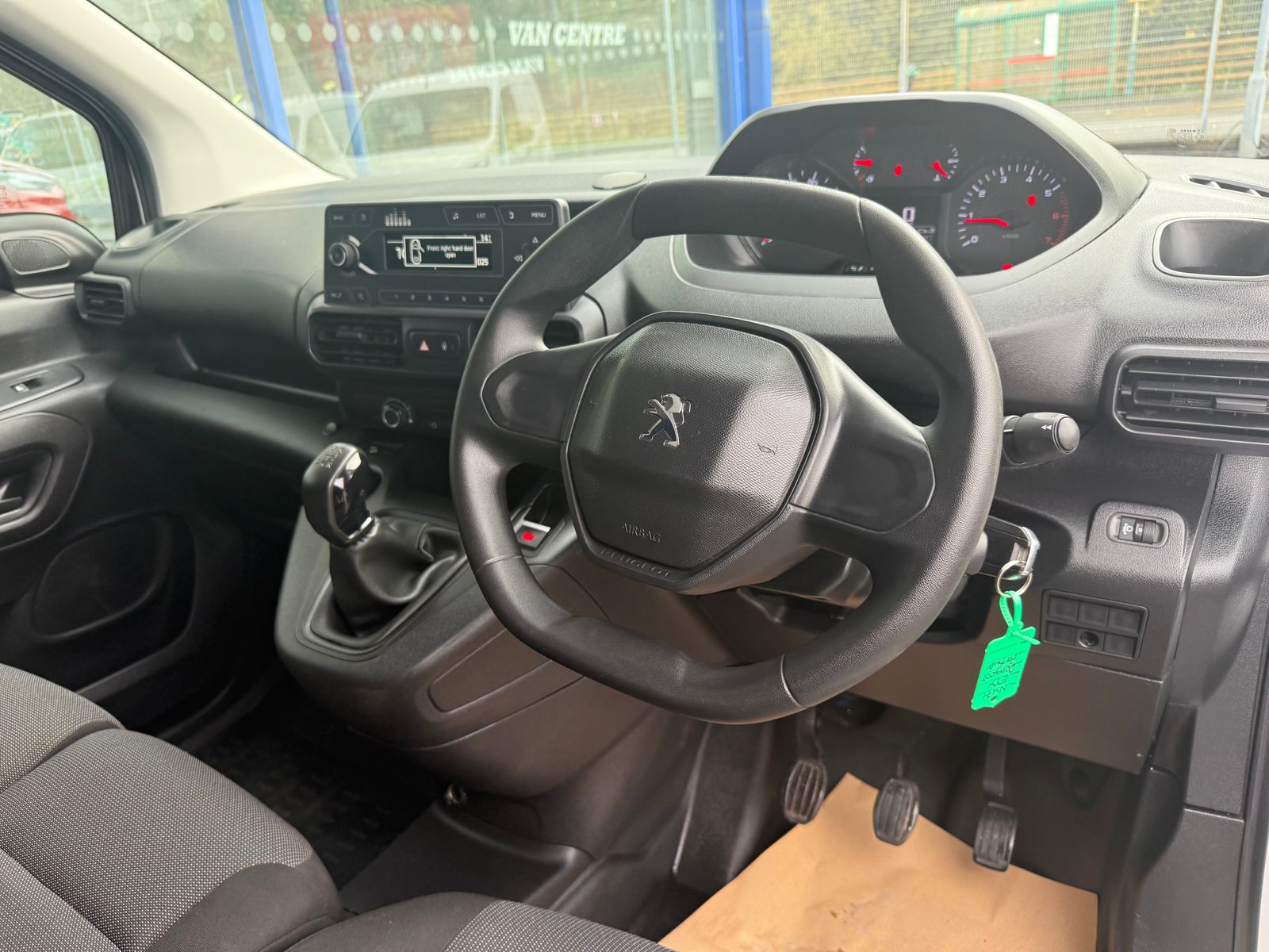 2021 PEUGEOT PARTNER 1.5L Diesel Manual Van - Thumbnail 30