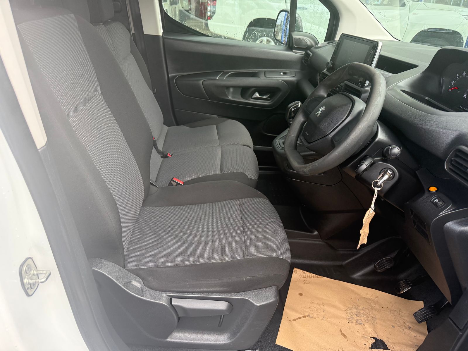 2020 PEUGEOT PARTNER 1.5L Diesel Manual - Thumbnail 28