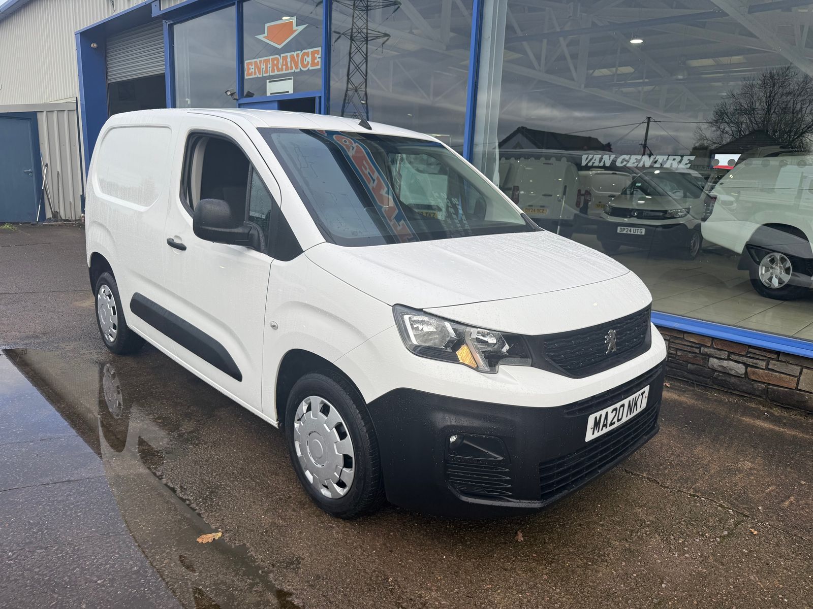 2020 PEUGEOT PARTNER 1.5L Diesel Manual - Thumbnail 18