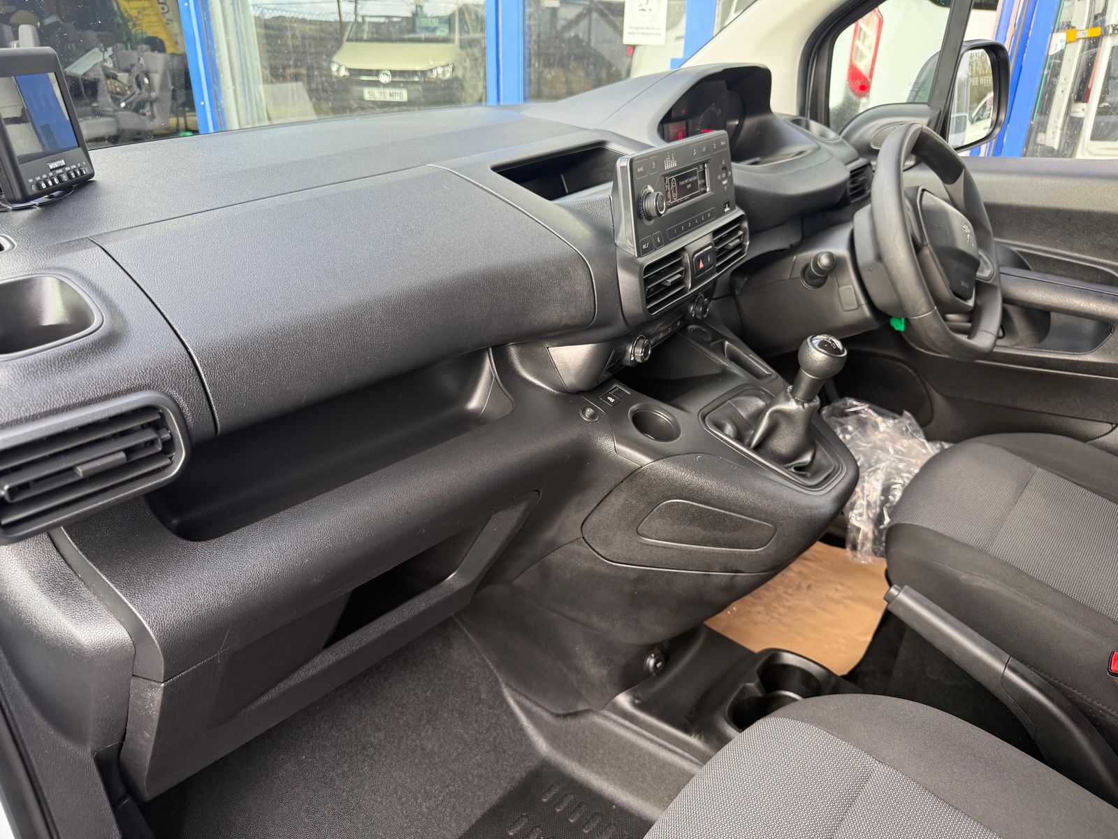 2020 PEUGEOT PARTNER 1.5L Diesel Manual - 79,000 Miles - Thumbnail 22