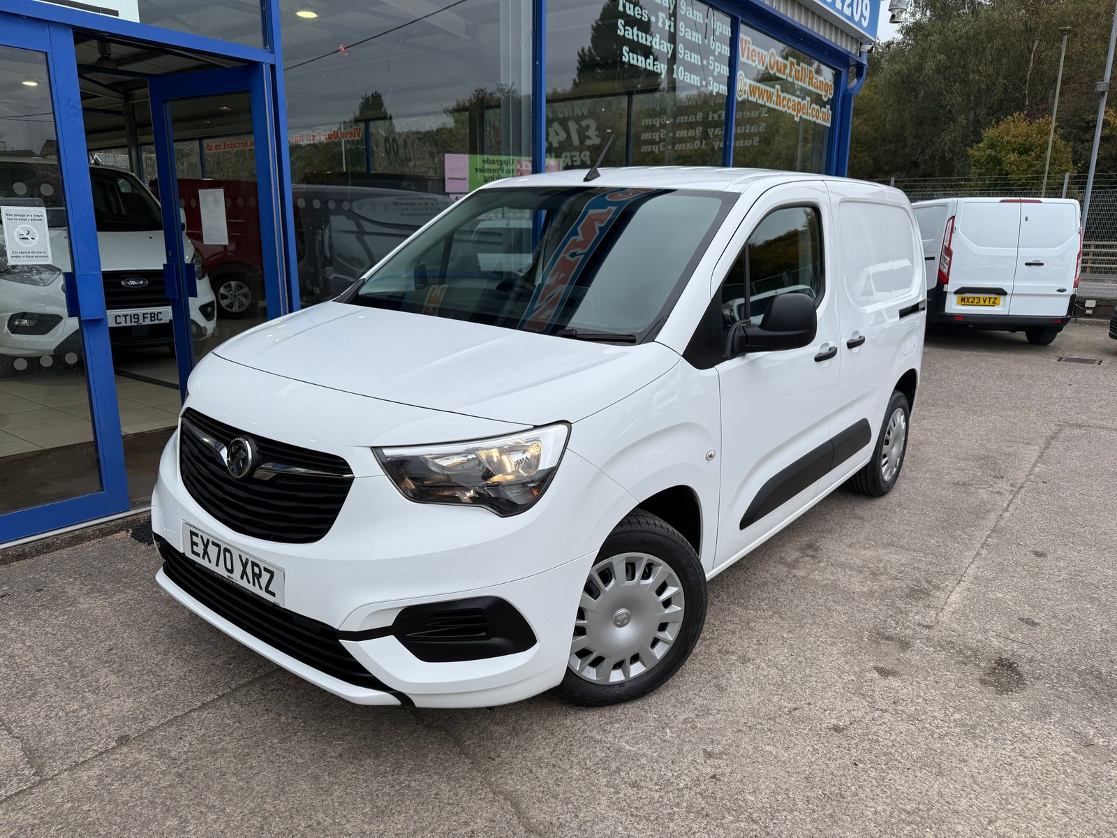 2020 Vauxhall Combo 1.5L Diesel Manual - Thumbnail 2