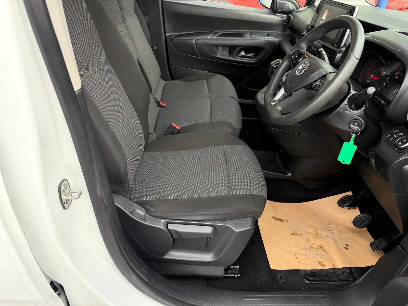 2020 Vauxhall Combo 1.5L Diesel Manual - Thumbnail 20