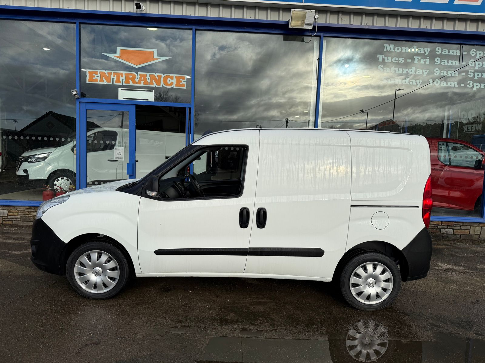 2017 VAUXHALL COMBO 1.25L Diesel Manual - 131k Miles - Thumbnail 8