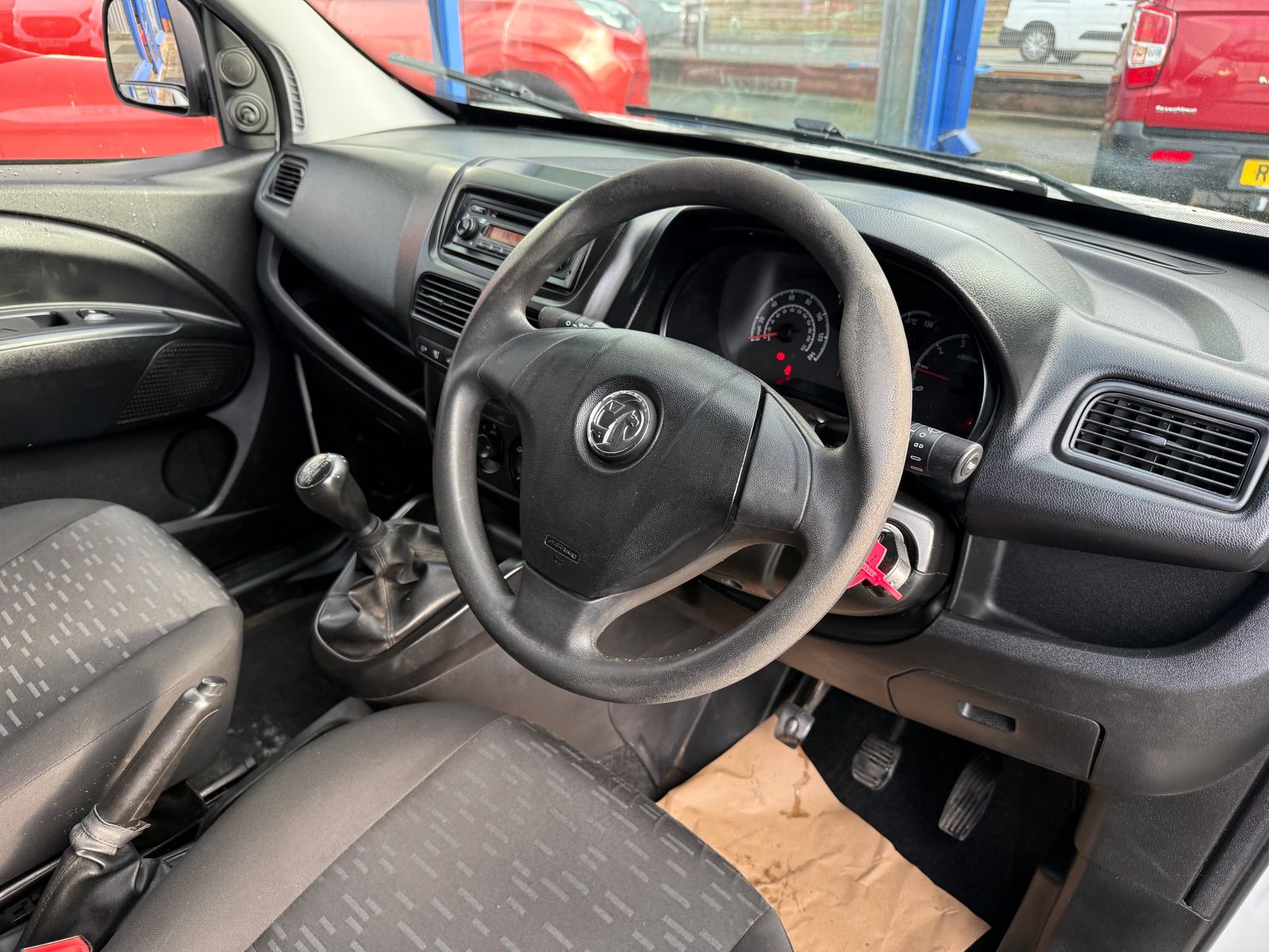 2017 VAUXHALL COMBO 1.25L Diesel Manual - 131k Miles - Thumbnail 26