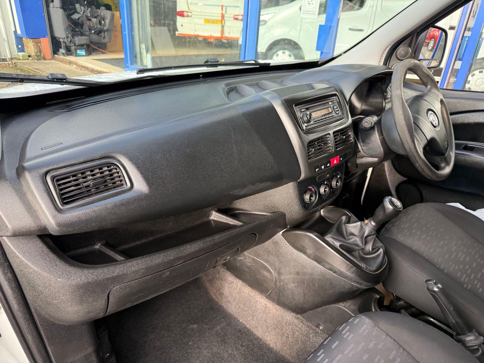2017 VAUXHALL COMBO 1.25L Diesel Manual - 131k Miles - Thumbnail 22