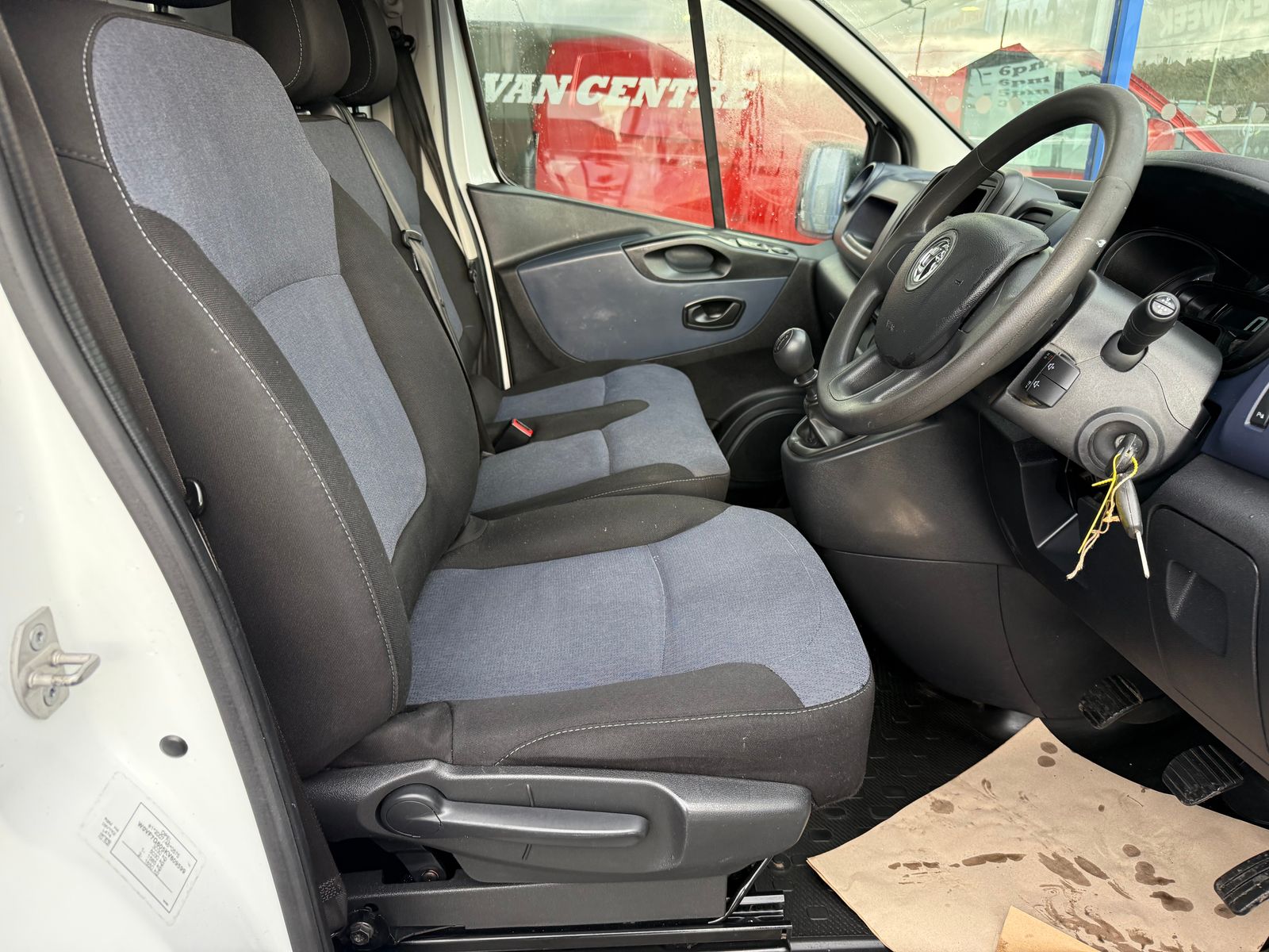 2018 Vauxhall Vivaro 1.6L Diesel Manual - Thumbnail 24