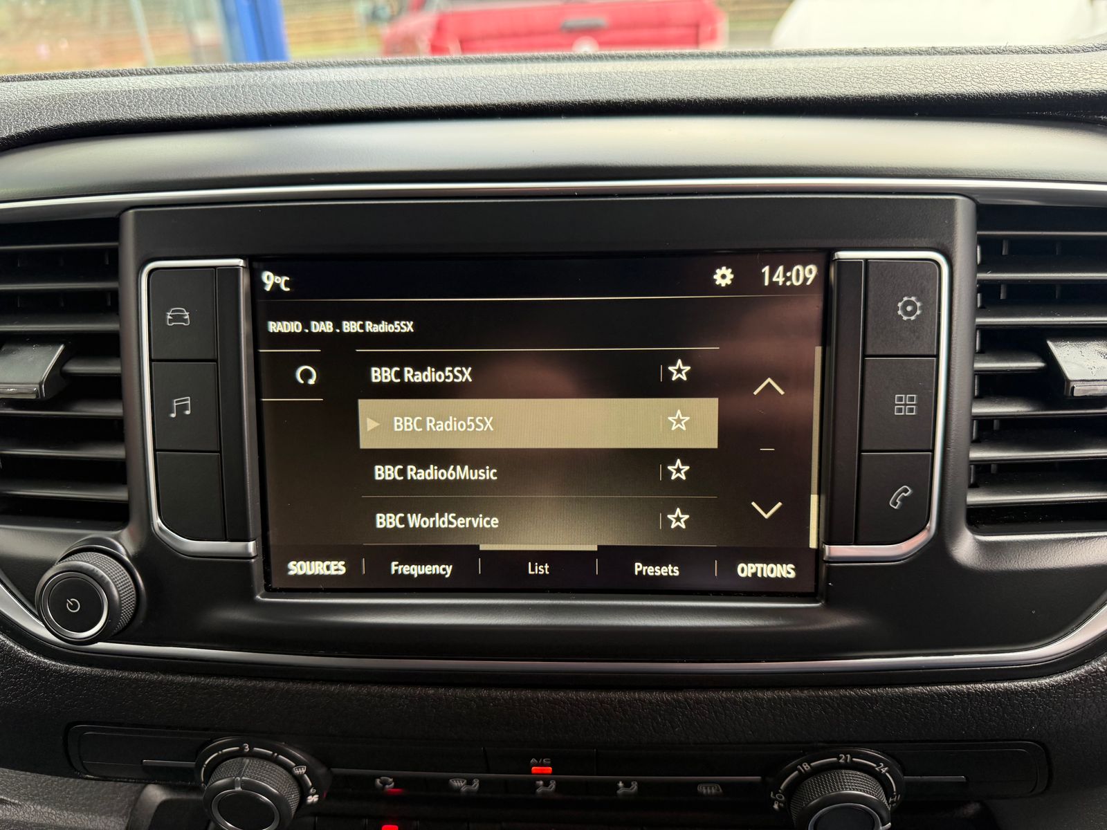 2022 Vauxhall Vivaro 2.0L Diesel Manual - 67,000 Miles - Thumbnail 28