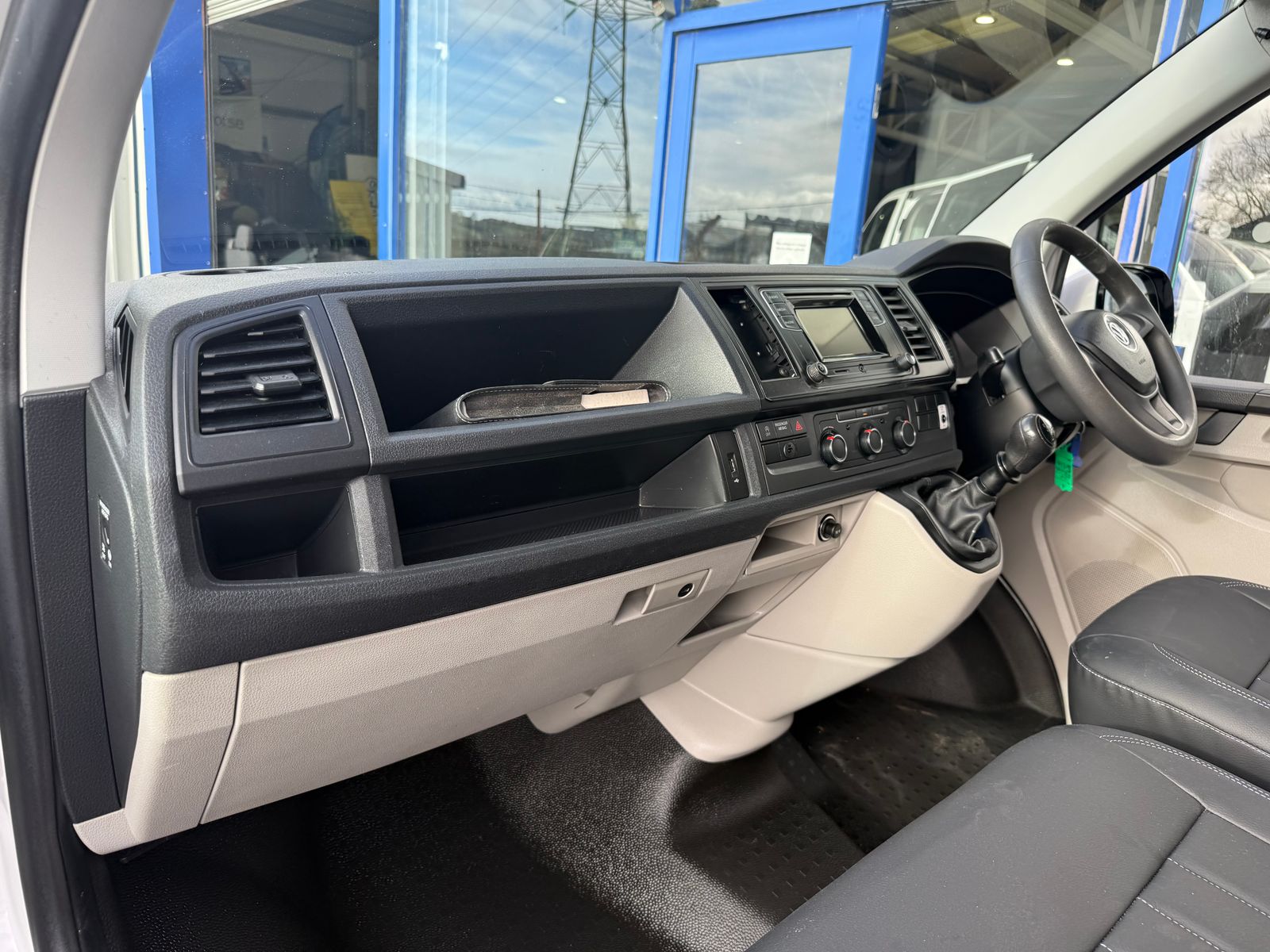 2018 Volkswagen Transporter 1.9L Diesel Manual - Thumbnail 24