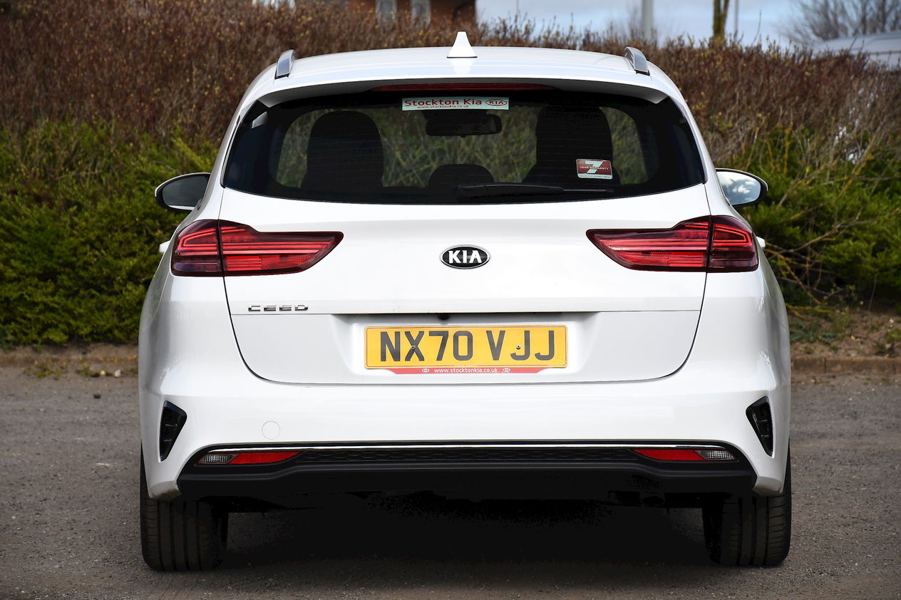 Nearly New Kia Ceed CRDI 2 NAV ISG SW 2020 0dr Manual (NX70VJJ)