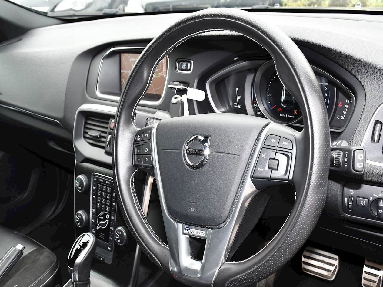 Used Volvo V40 D3 RDESIGN NAV PLUS 2017 5dr Automatic (KV17HCL)