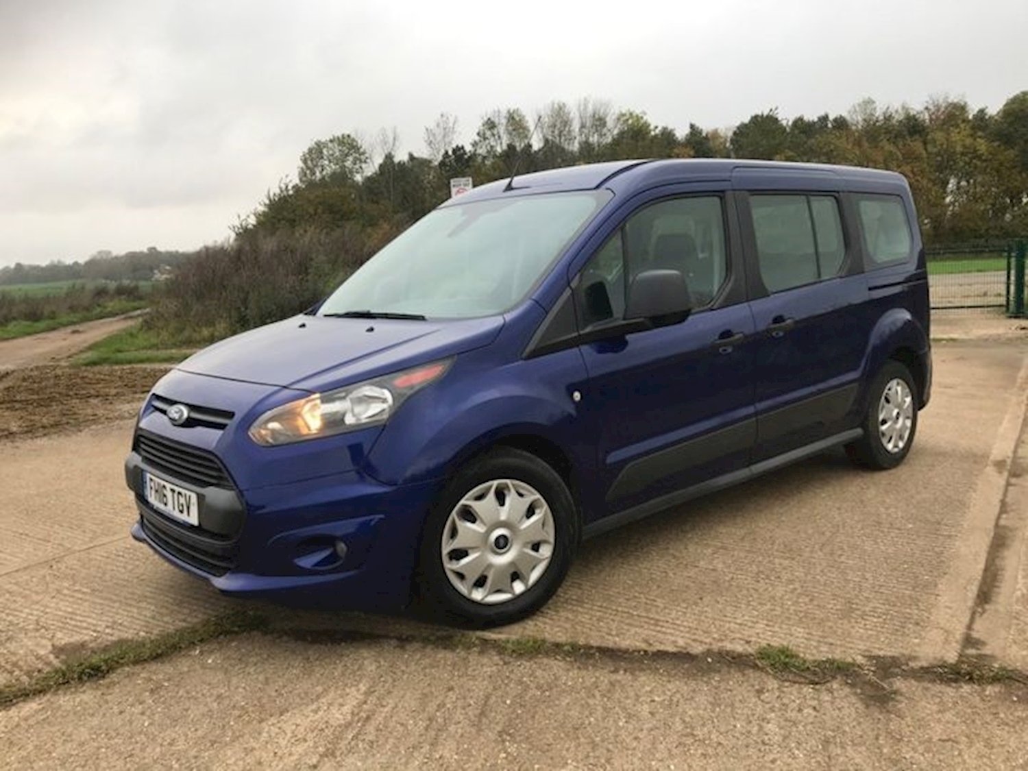 Used Ford Tourneo Connect GRAND ZETEC 1.5 TDCI 2016 5dr